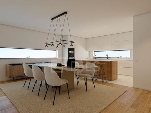 Apartment / Etagenwohnung in Porto, Distrito do Porto
