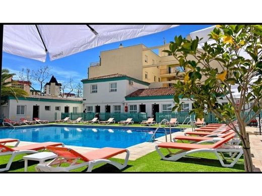 Κτίριο σε Fuengirola, Provincia de Málaga