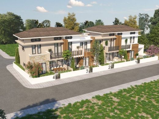 ‏בתי יוקרה ב  לרנקה, Eparchía Lárnakas