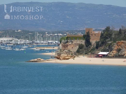 Land in Lagoa, Distrito de Faro