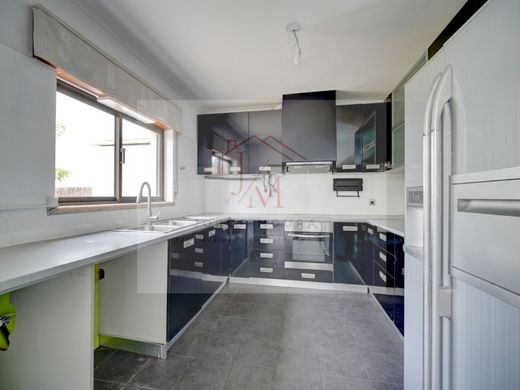 Villa multifamiliale à Cascais, Lisbonne