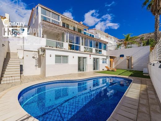 Villa in Adeje, Province of Santa Cruz de Tenerife