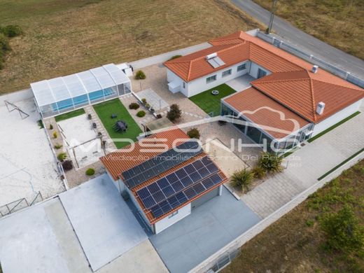 Luxury home in Marinha Grande, Distrito de Leiria