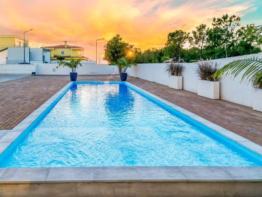 단독 저택 / Nazaré, Distrito de Leiria