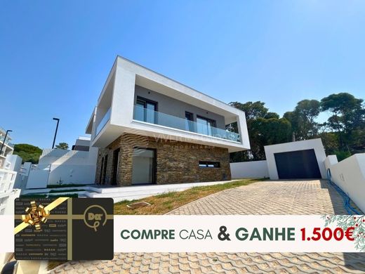 Luksusowy dom w Charneca de Caparica, Almada