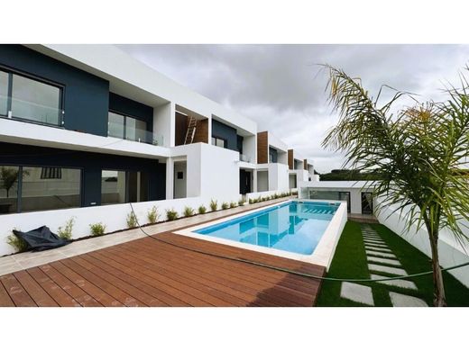 Semidetached House in Loures, Lisbon