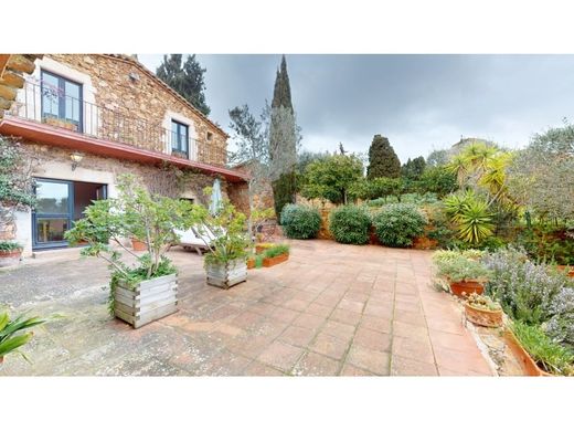 Cottage in Mont-ras, Província de Girona