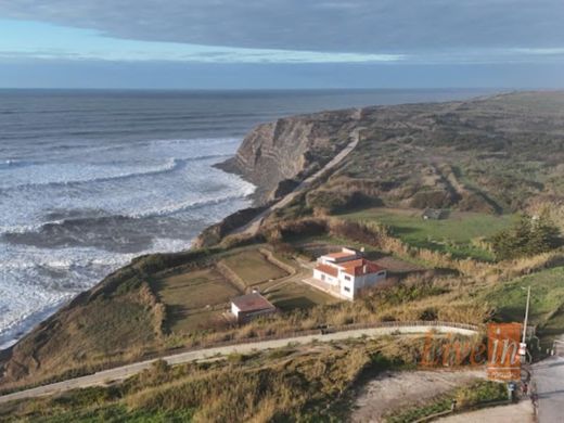 Mehrfamilienhaus in Torres Vedras, Lissabon