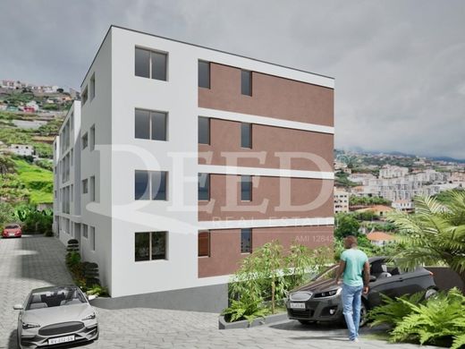 Apartment / Etagenwohnung in Câmara de Lobos, Madeira