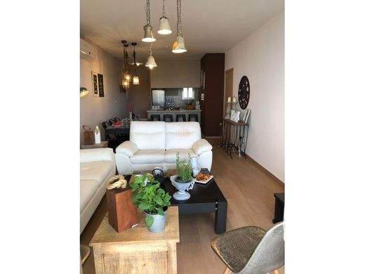 Apartment / Etagenwohnung in Germasógeia, Limassol District