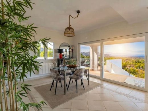 Luxus-Haus in Pedreguer, Alicante