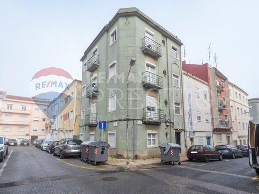 Wohnkomplexe in Loures, Lissabon