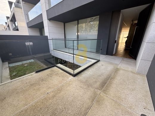 Semidetached House in Vila Nova de Gaia, Distrito do Porto