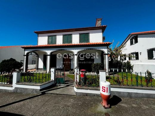 Casa de lujo en Vila Franca do Campo, Azores