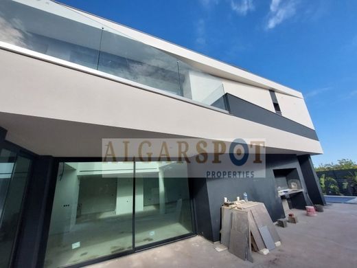 ‏בית חד-משפחתי ב  לולה, Loulé