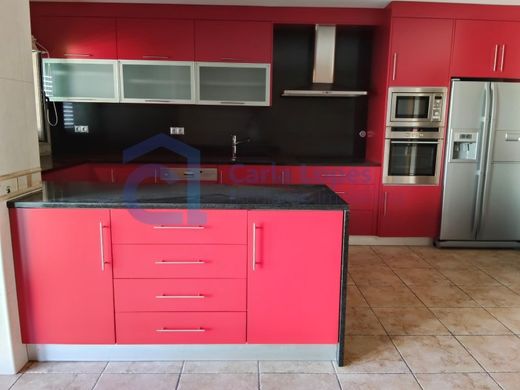 Semidetached House in Vila Nova de Gaia, Distrito do Porto