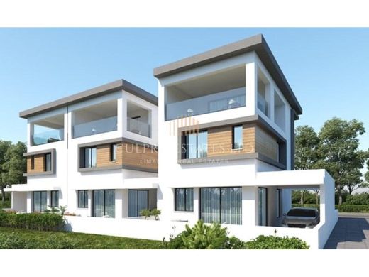 Luxury home in Ýpsonas, Limassol District