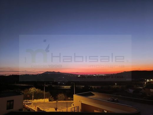 Villa Plurifamiliare a Sintra, Lisbona