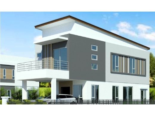 Detached House in Kampong Gadong, Daerah Brunei dan Muara