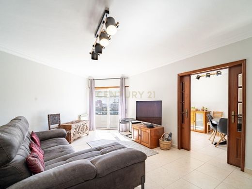 Apartment / Etagenwohnung in Sintra, Lissabon