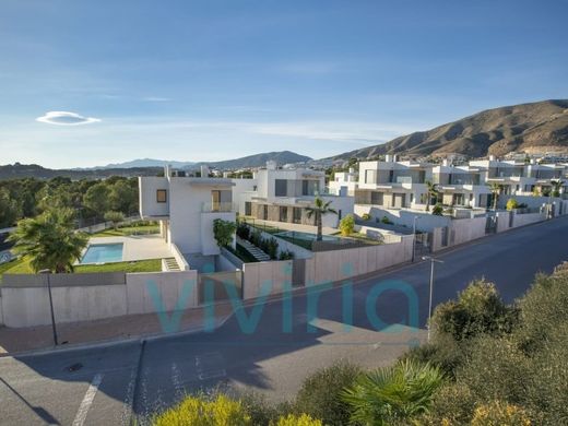 Einfamilienhaus in Villajoyosa, Alicante