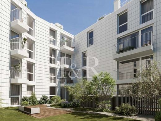 Apartment in Alcântara, Almada