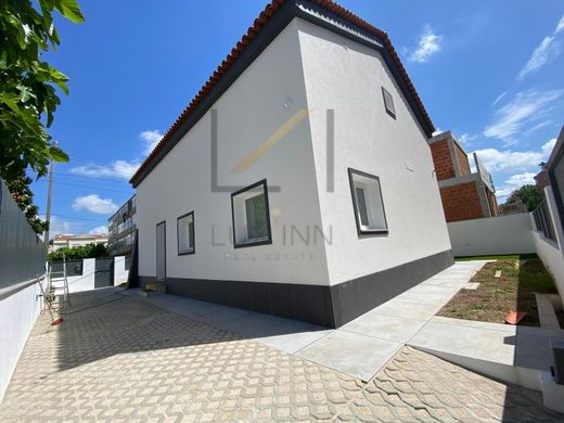 Detached House in Sintra, Lisbon