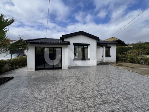 豪宅  Ponta Delgada, Azores