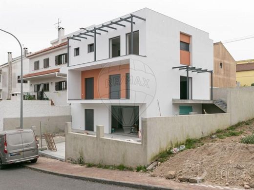 Amadora, Distrito de Lisboaの高級住宅