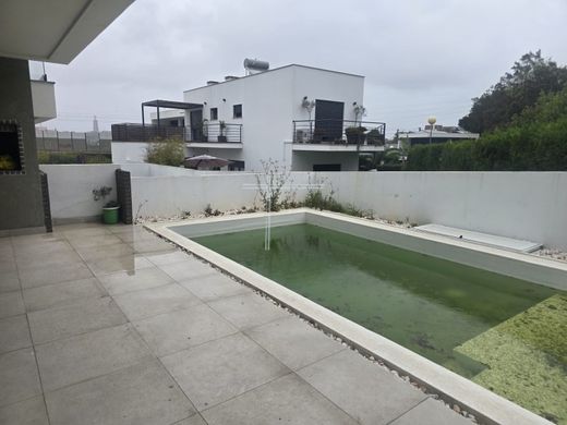 Villa multifamiliale à Charneca de Caparica, Almada