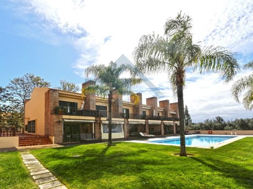 Смежная Вилла, Лола, Loulé