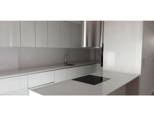 Casa de lujo en Charneca de Caparica, Almada