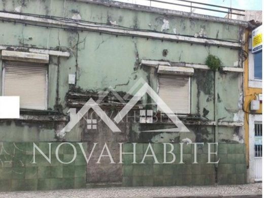 Πολυτελή κατοικία σε Λόυρες, Loures