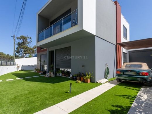 Casa Unifamiliare a Almada, Distrito de Setúbal