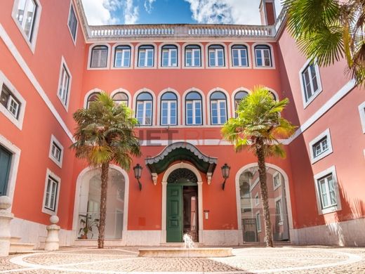 Apartment in Alcântara, Almada