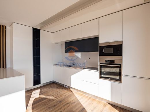 Daire Loures, Distrito de Lisboa