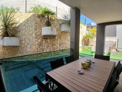 半独立式房屋  出租 Almada