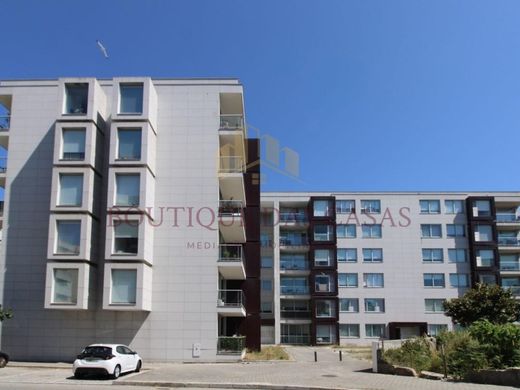 Apartment / Etagenwohnung in Vila Nova de Gaia, Distrito do Porto