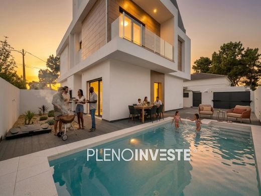 Villa multifamiliale à Seixal, Distrito de Setúbal