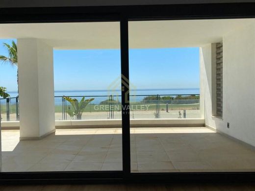 Apartment / Etagenwohnung in Alcaidesa, Cádiz