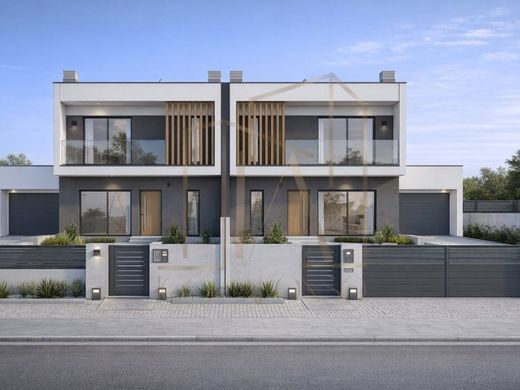Villa Plurifamiliare a Seixal, Distrito de Setúbal