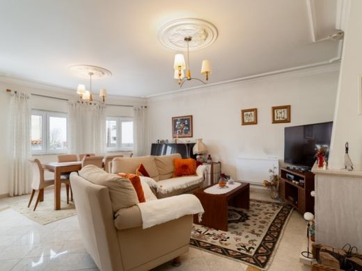 منزل ﻓﻲ Odivelas, Distrito de Lisboa