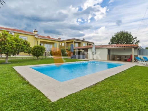 Luxus-Haus in Vila Verde, Distrito de Braga