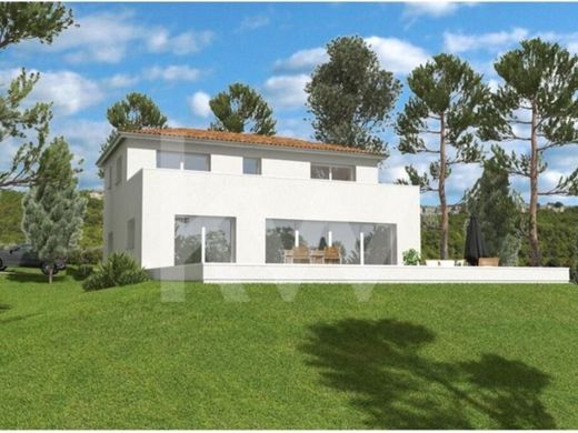 Land in Torres Vedras, Lisbon