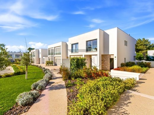 Luxury home in Cascais, Lisbon