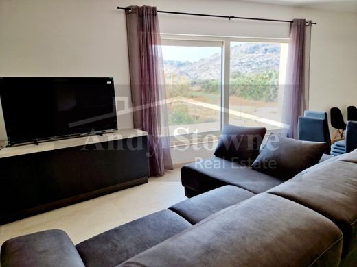 Apartament w Baħar iċ-Ċagħaq, In-Naxxar