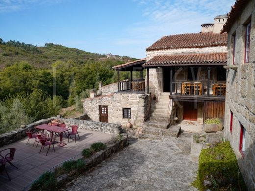 Casa de lujo en Oliveira do Hospital, Coimbra