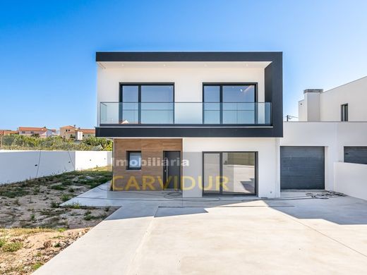 Συγκρότημα ανεξάρτητων κατοικιών σε Mafra, Distrito de Lisboa