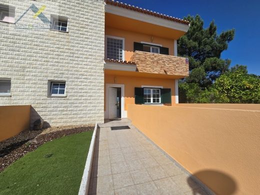 Semidetached House in Setúbal, Distrito de Setúbal