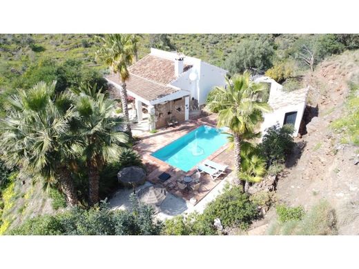 Villa in Sayalonga, Malaga